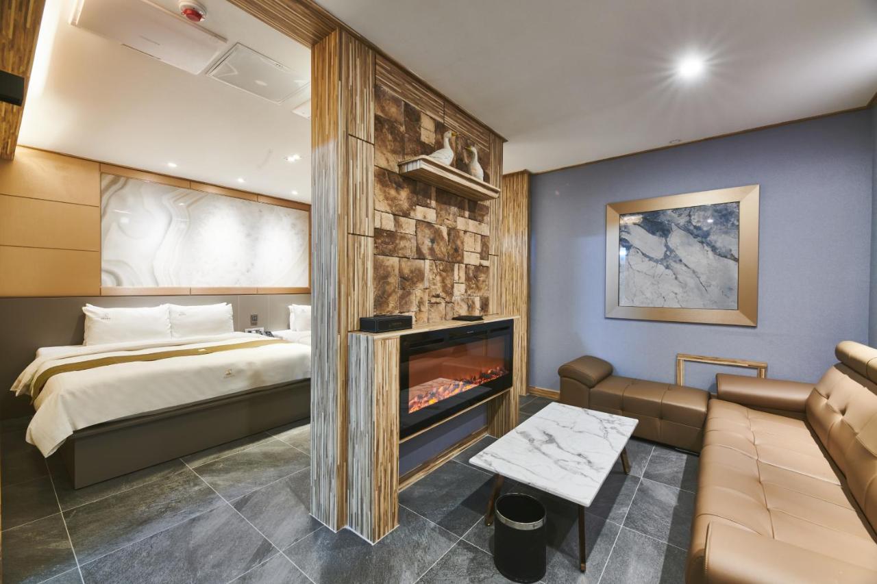 Aura Hotel Ansan Exterior foto