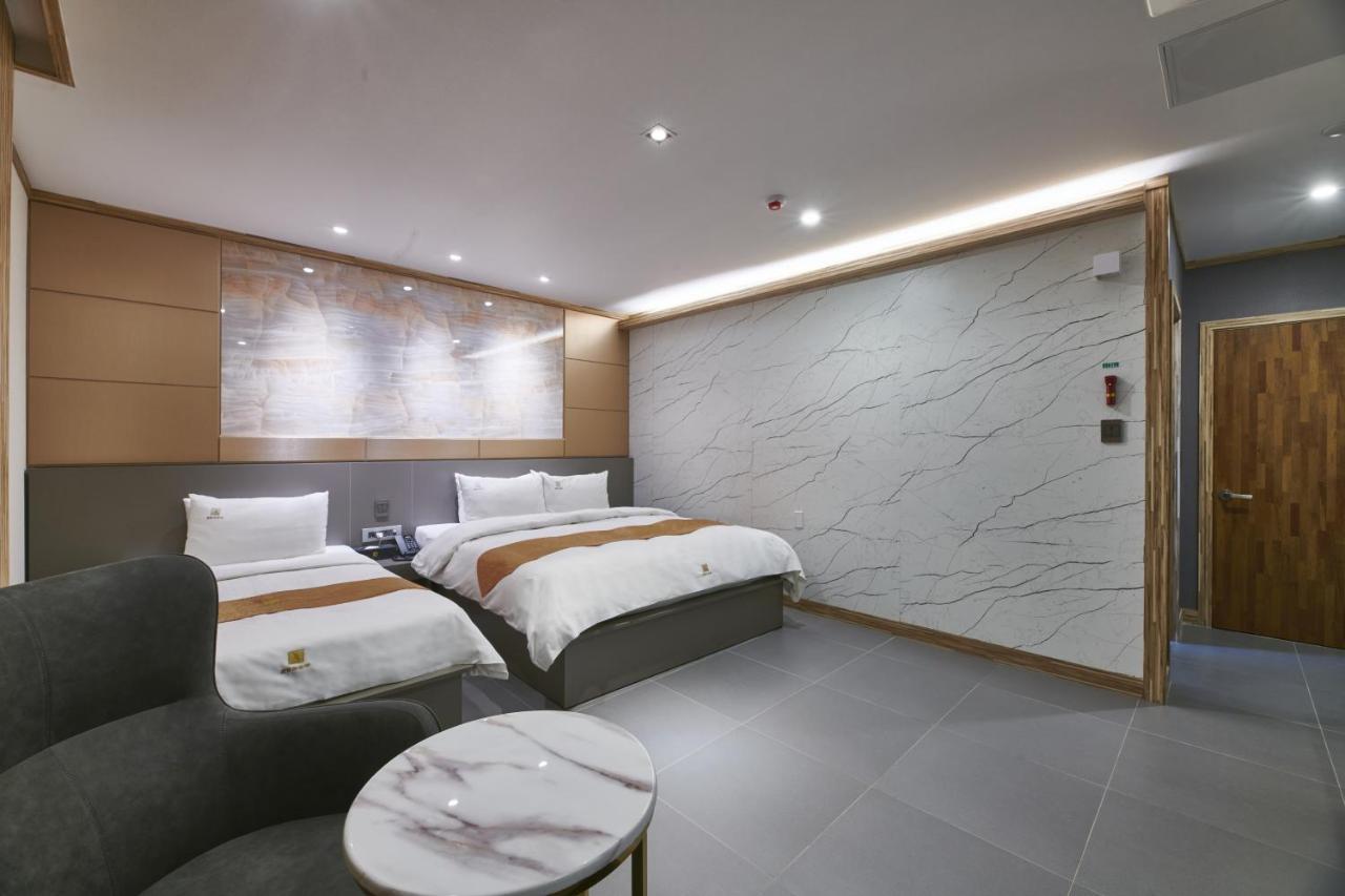 Aura Hotel Ansan Exterior foto