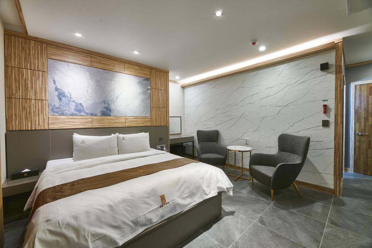 Aura Hotel Ansan Exterior foto
