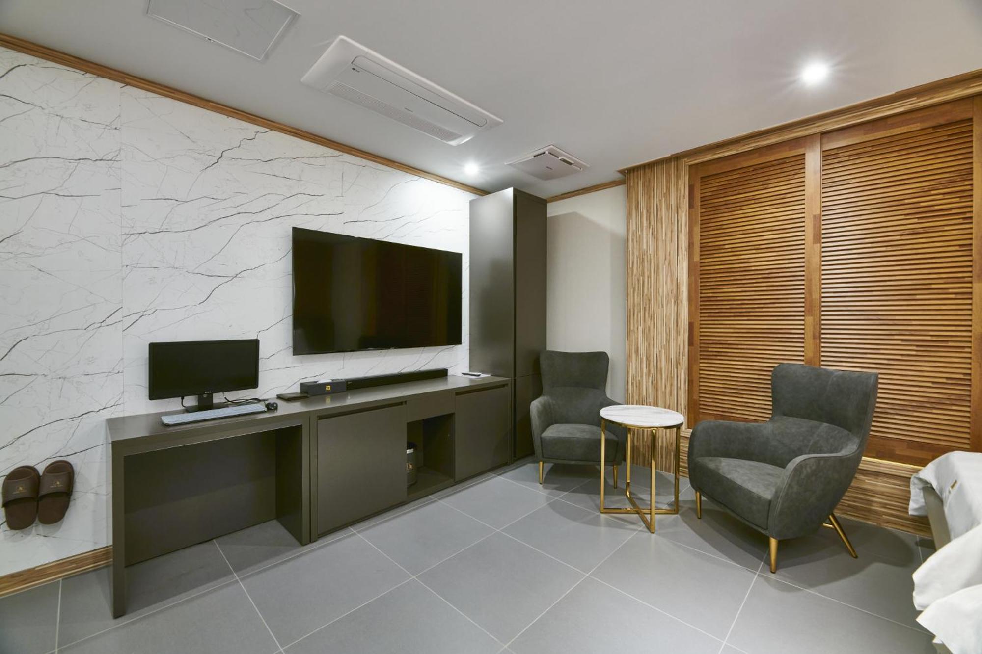 Aura Hotel Ansan Exterior foto