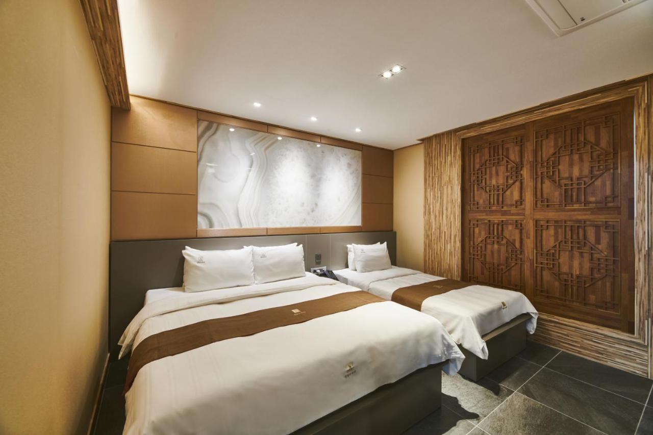 Aura Hotel Ansan Exterior foto