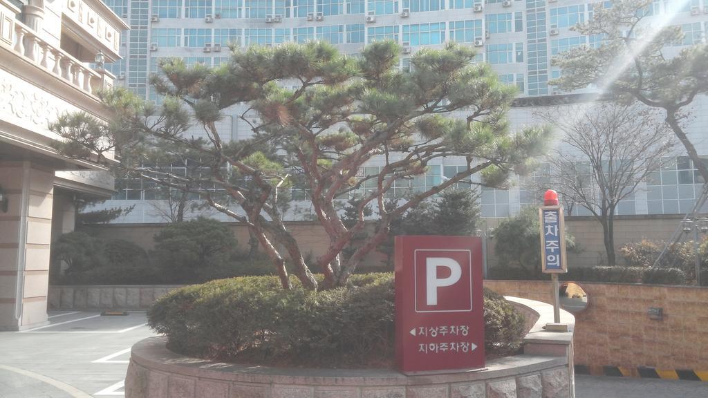 Aura Hotel Ansan Exterior foto