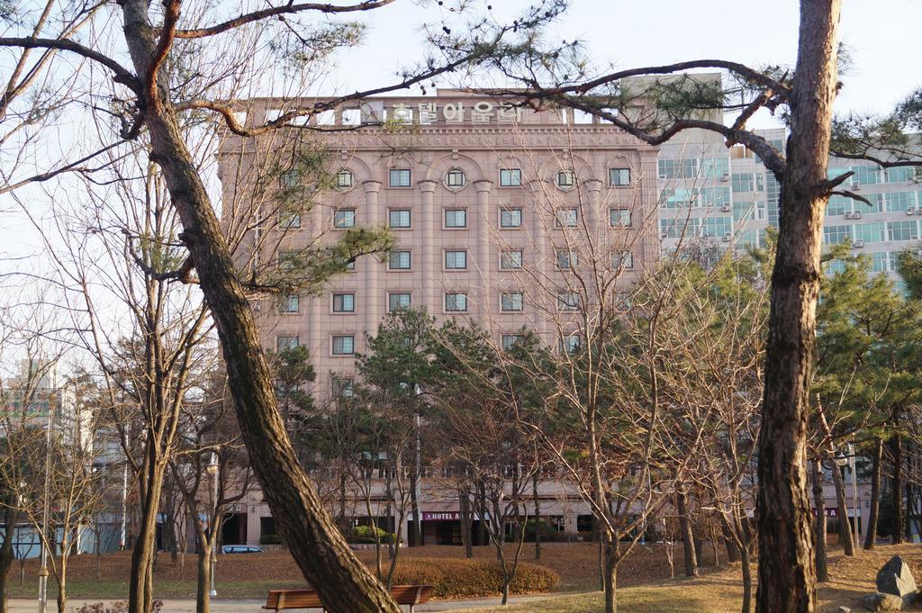 Aura Hotel Ansan Exterior foto