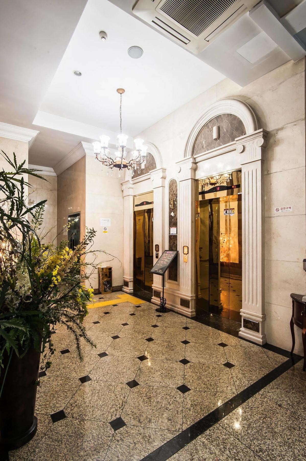 Aura Hotel Ansan Exterior foto